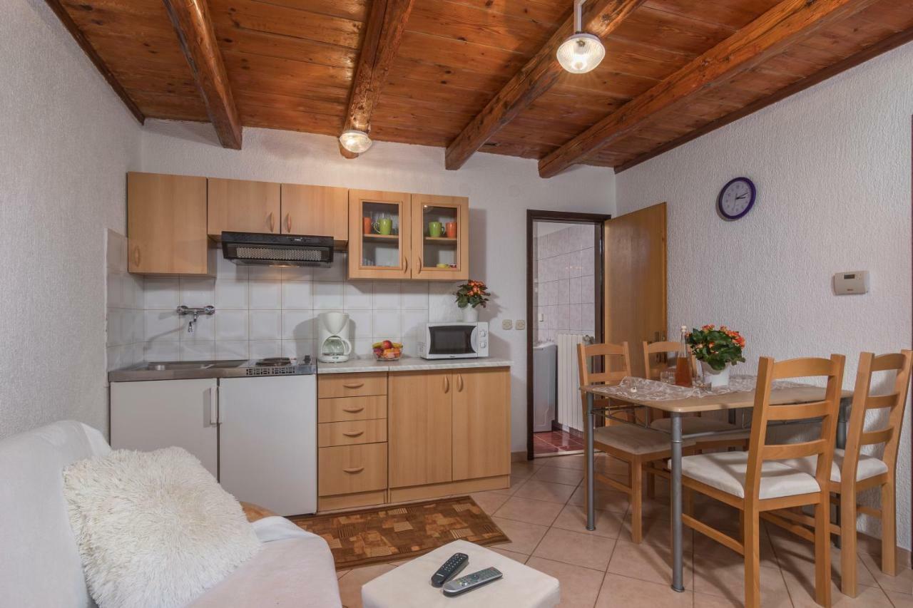 Apartmani Zikovic Porec Ngoại thất bức ảnh