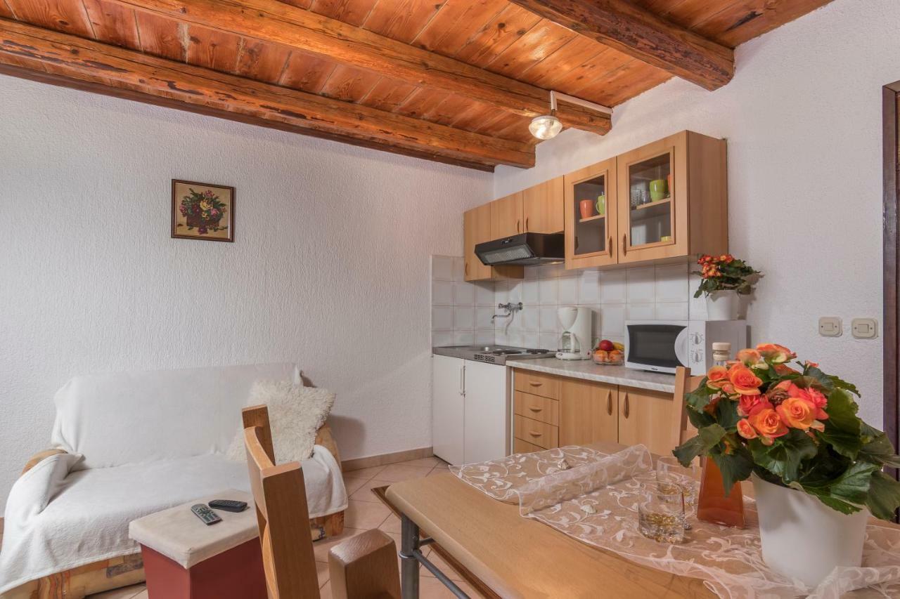 Apartmani Zikovic Porec Ngoại thất bức ảnh