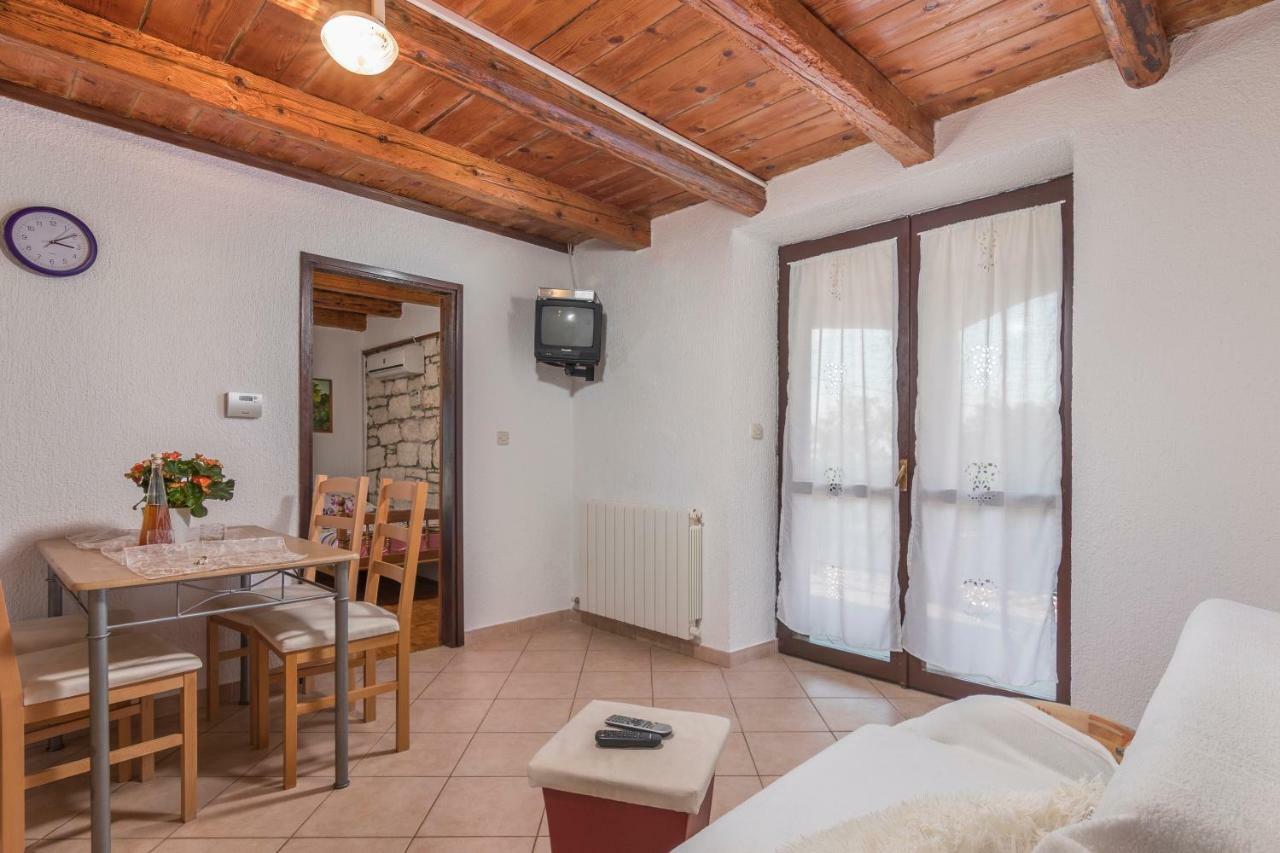Apartmani Zikovic Porec Ngoại thất bức ảnh