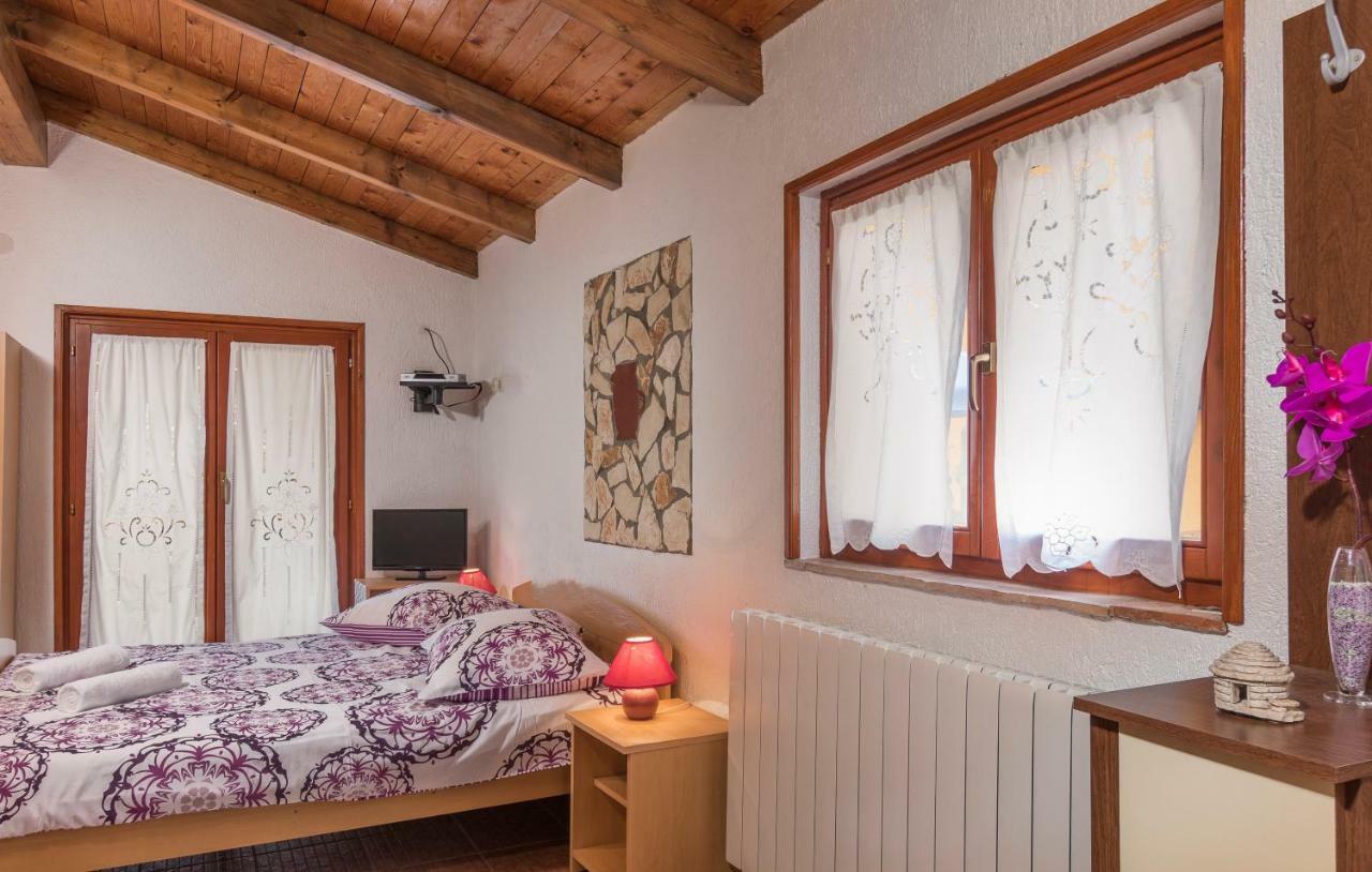 Apartmani Zikovic Porec Ngoại thất bức ảnh